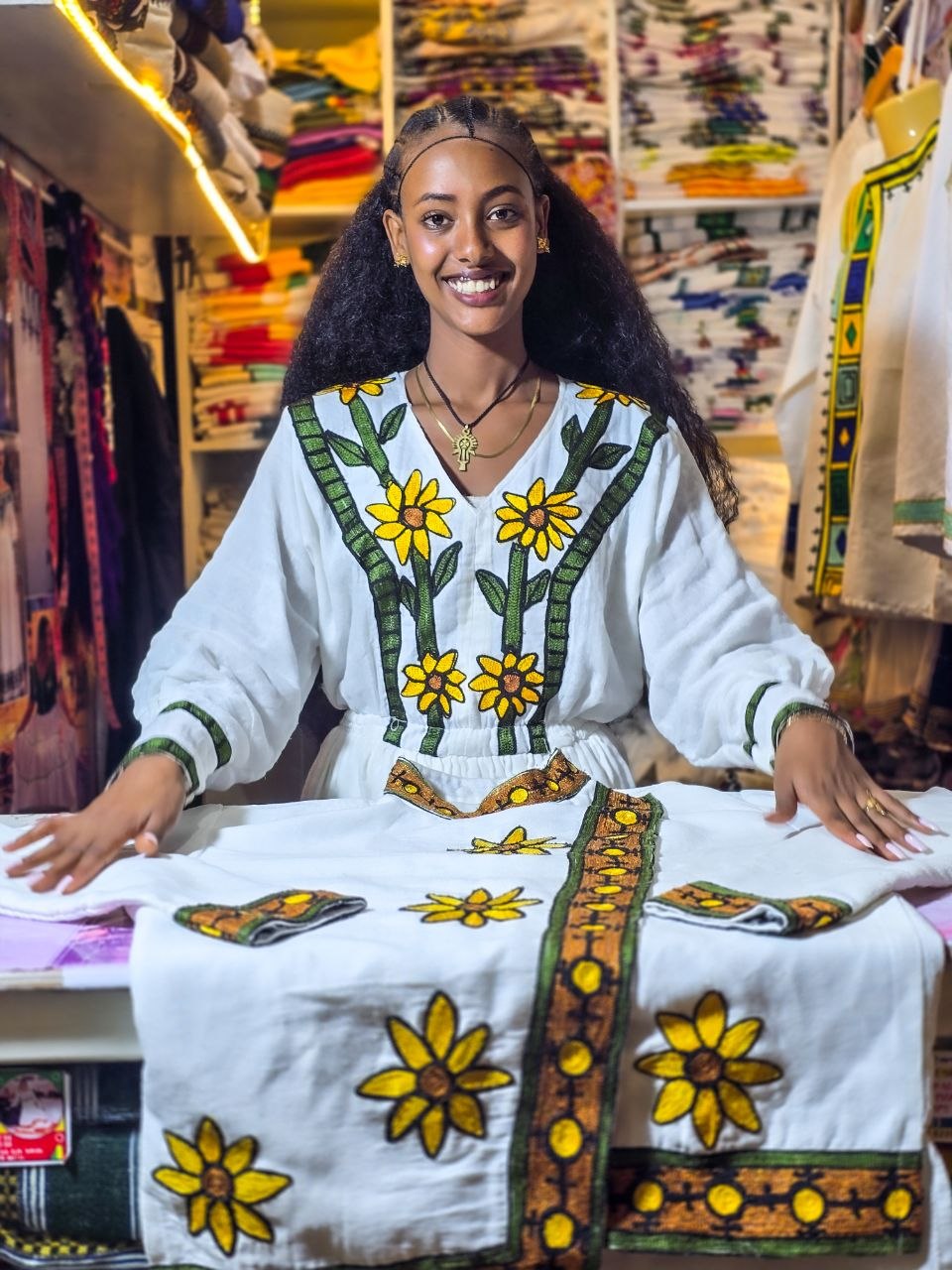 Women Kemis Tilf የሴቶች ቀሚስ ጥልፍ